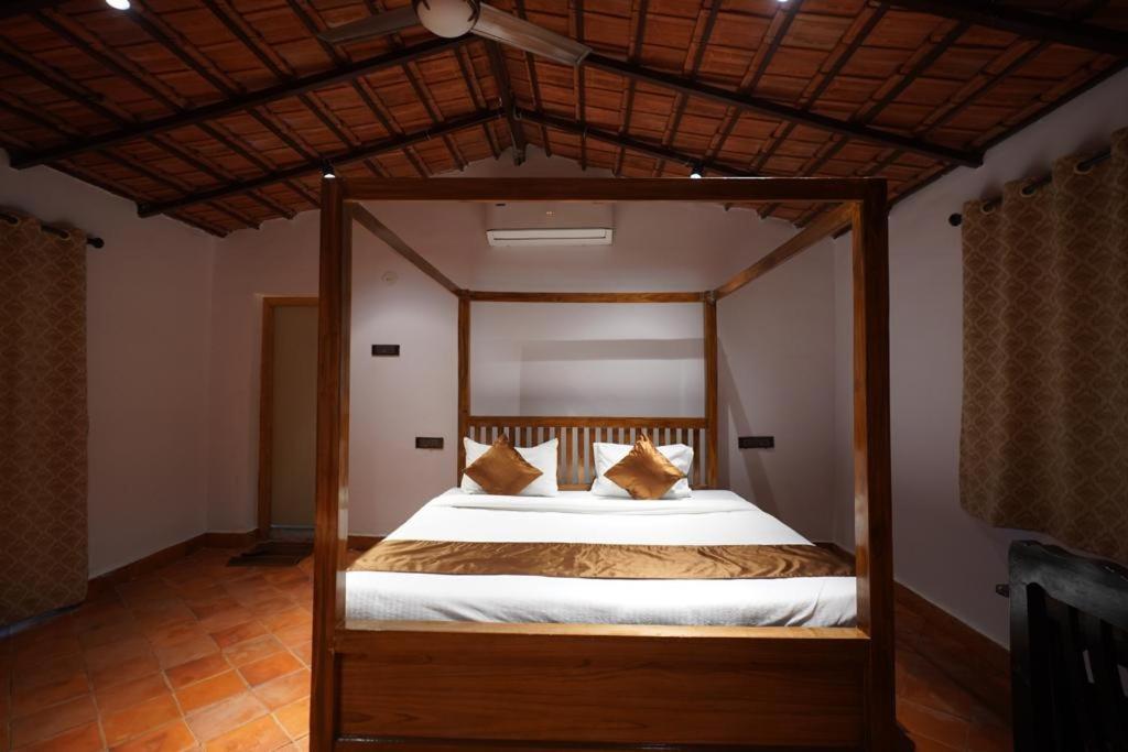 Rustic Vogue Hotel Shamirpet ภายนอก รูปภาพ