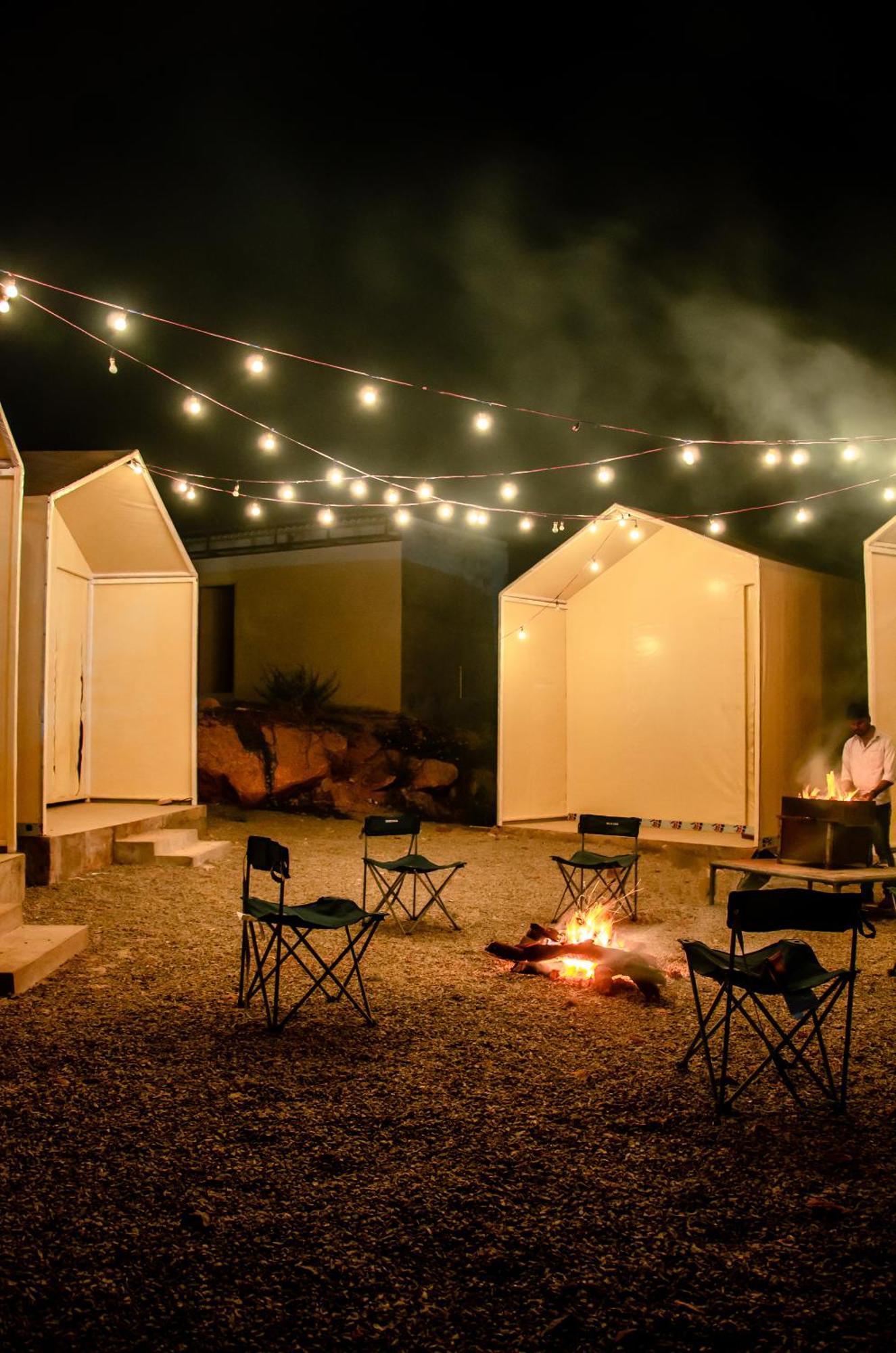 Rustic Vogue Hotel Shamirpet ภายนอก รูปภาพ